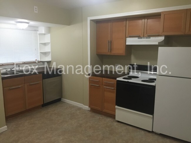Foto del edificio - 6221 NE Simpson St
