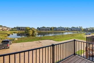 Building Photo - 217 Stonebridge Ln