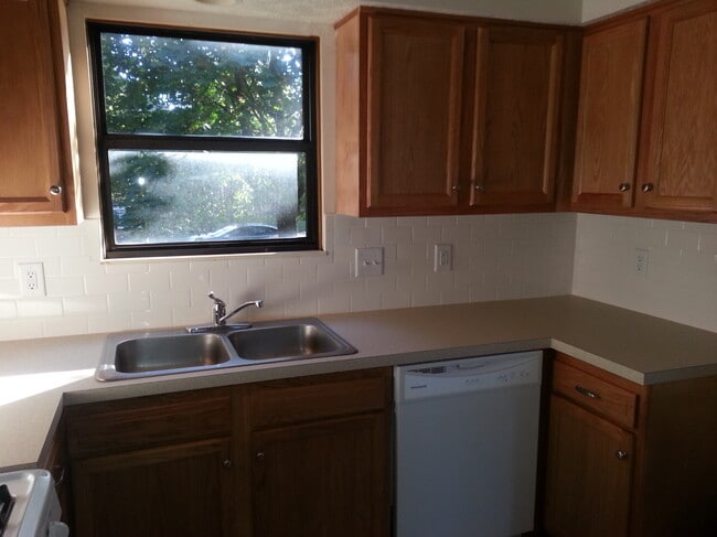 Foto del edificio - 180 E 12th Ave