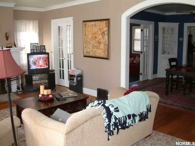 Foto del diseño de interior - 16704 Clifton Blvd