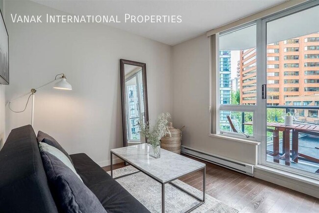 Building Photo - Charming 1-Bedroom Apartment in Vibrant Do...