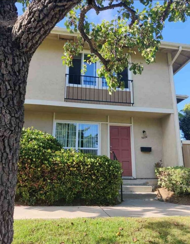 Building Photo - 9604 Caminito del Feliz