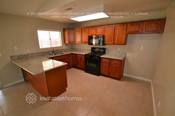 Foto del edificio - 8881 Buckeye Dr