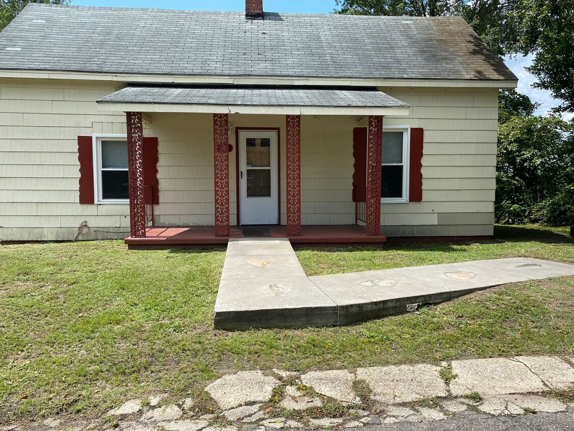 Foto principal - 7 Sixth Street, Laurinburg, NC 28352