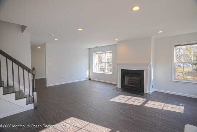 Building Photo - 655 Windflower Ct