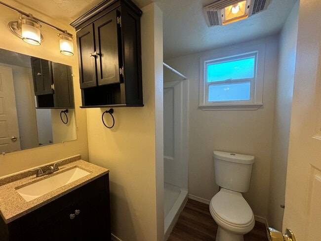 Building Photo - Great Single-Family Property. One Bedroom ...