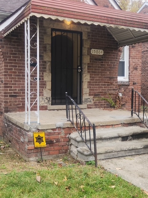 Building Photo - 15864 Fielding St