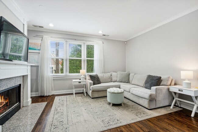 Foto del edificio - 2843 N Lincoln Ave