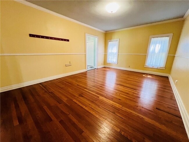 Foto del edificio - 629 W Henrietta Ave