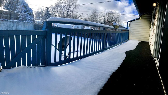 Foto del edificio - 2 br, 1 bath Duplex - 867 S Depew St