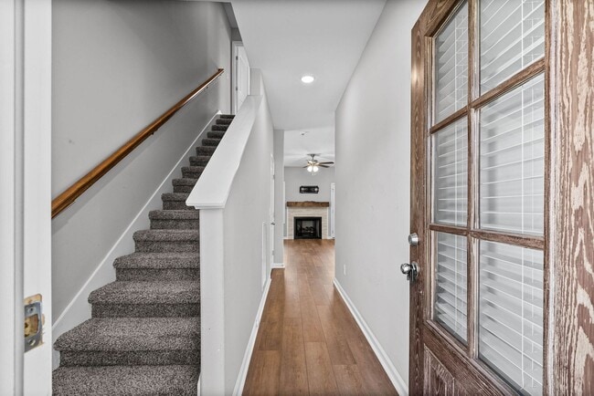Building Photo - 54 E Fork Dr