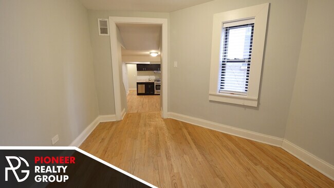 Foto del edificio - 4036 N Ashland Ave