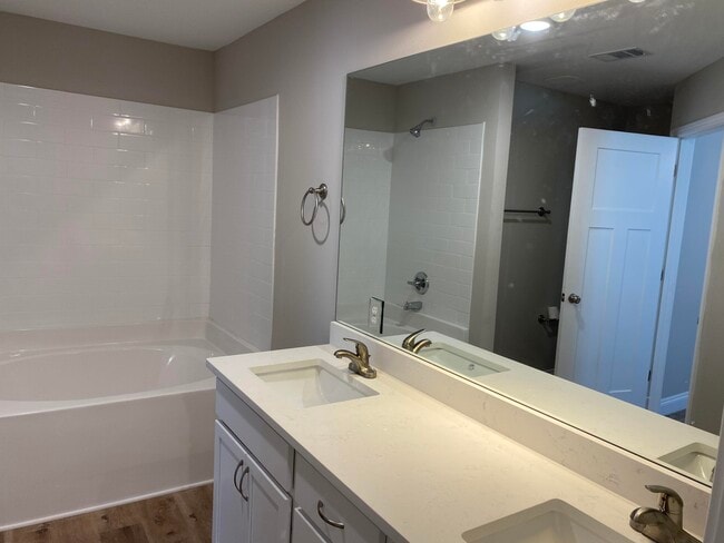 Building Photo - 9238 E River Dr