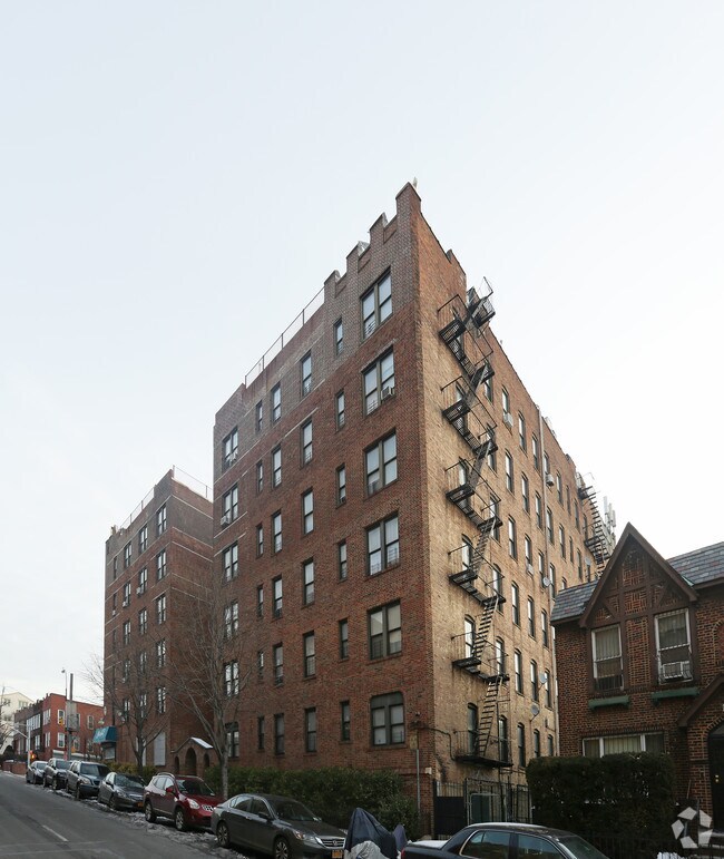 Building Photo - 506 Empire Blvd
