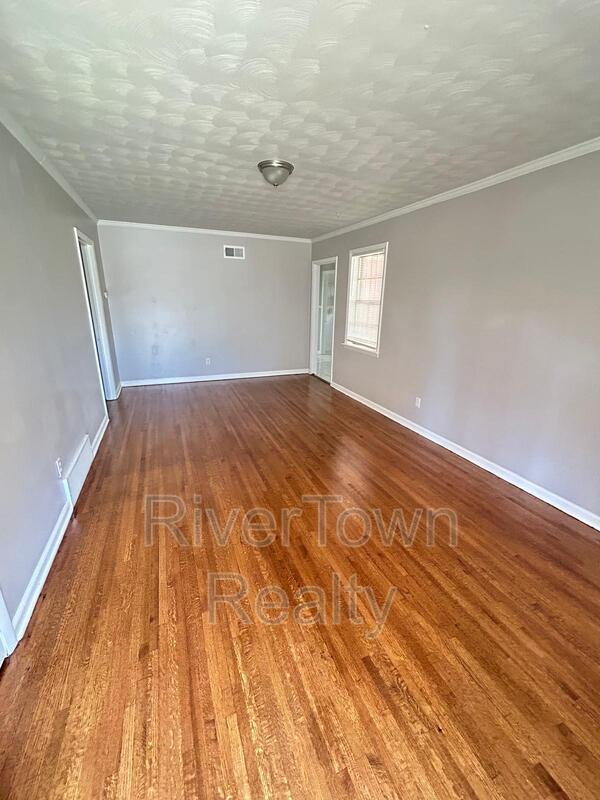 Building Photo - 4437 Hodge Rd