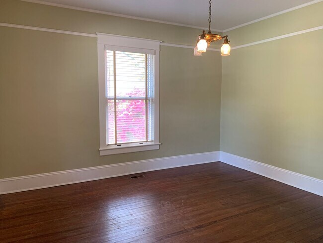 Foto del edificio - 110 N Hilliard St