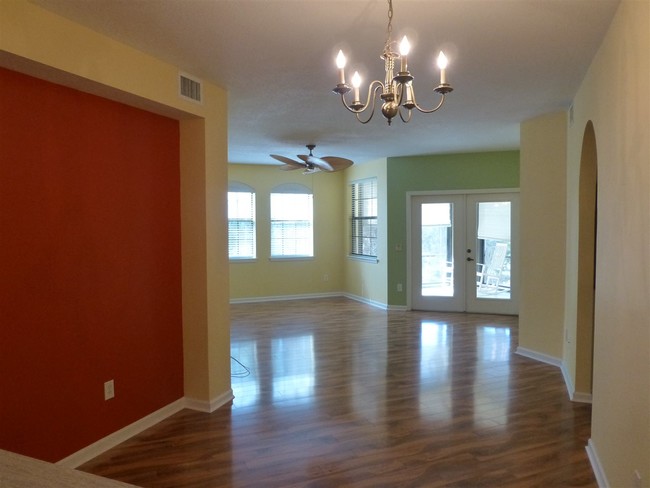 Foto del edificio - 3208 Haley Pointe Rd