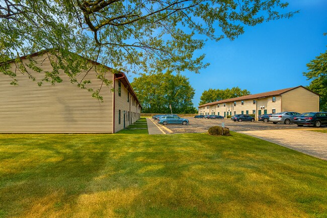 Building Photo - 608 N Highland Ave