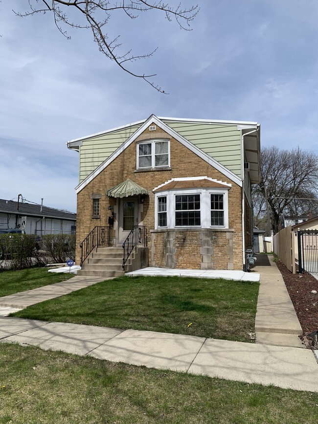 Building Photo - 163 Parkside Ave