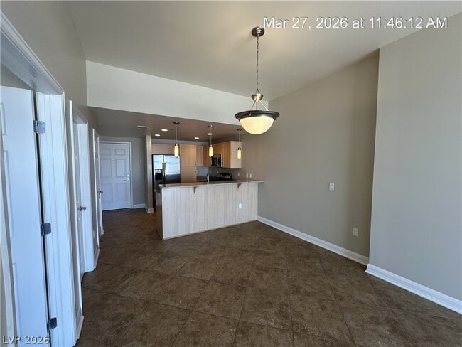 Building Photo - 150 S Las Vegas Blvd