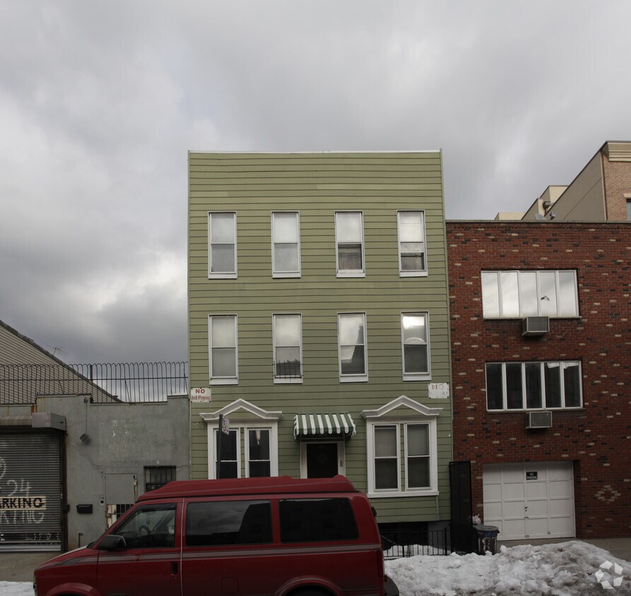 Foto del edificio - 185 Huron St