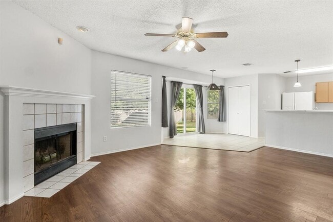 Building Photo - 2012 E Gann Hill Dr