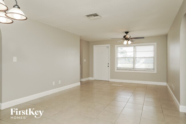 Foto del edificio - 2904 SE 11th Ave