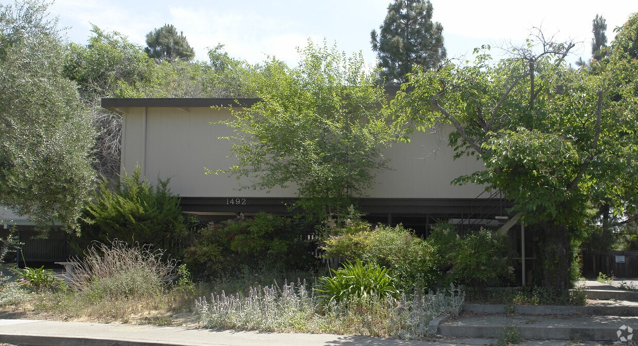 Primary Photo - 1492 Marclair Dr