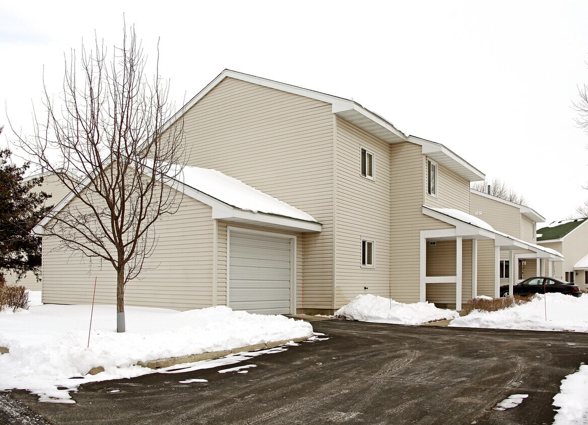 Primary Photo - 2526 Stearns Way
