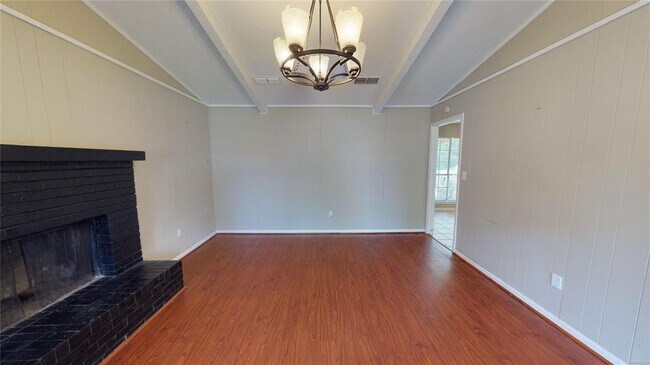 Foto del edificio - 3120 Ravenwood Dr