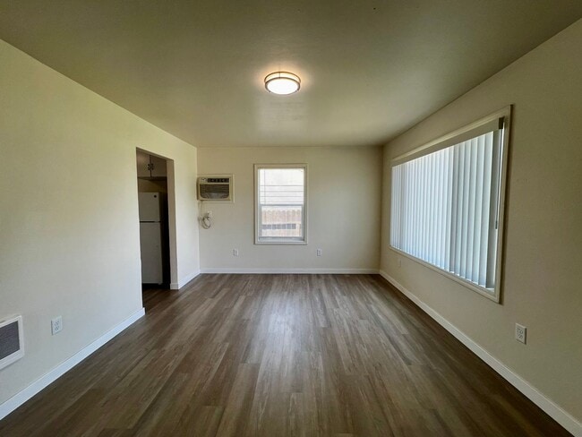 Building Photo - Non-Refundable & Security Deposit Total: $1500.00