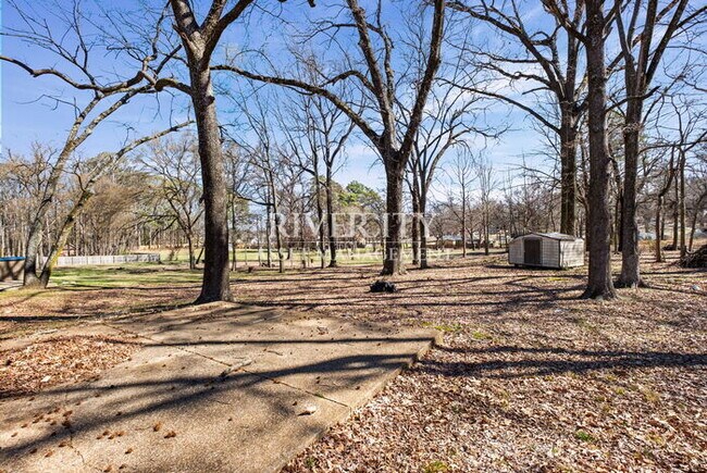 Foto del edificio - 3320 McCorkle Rd