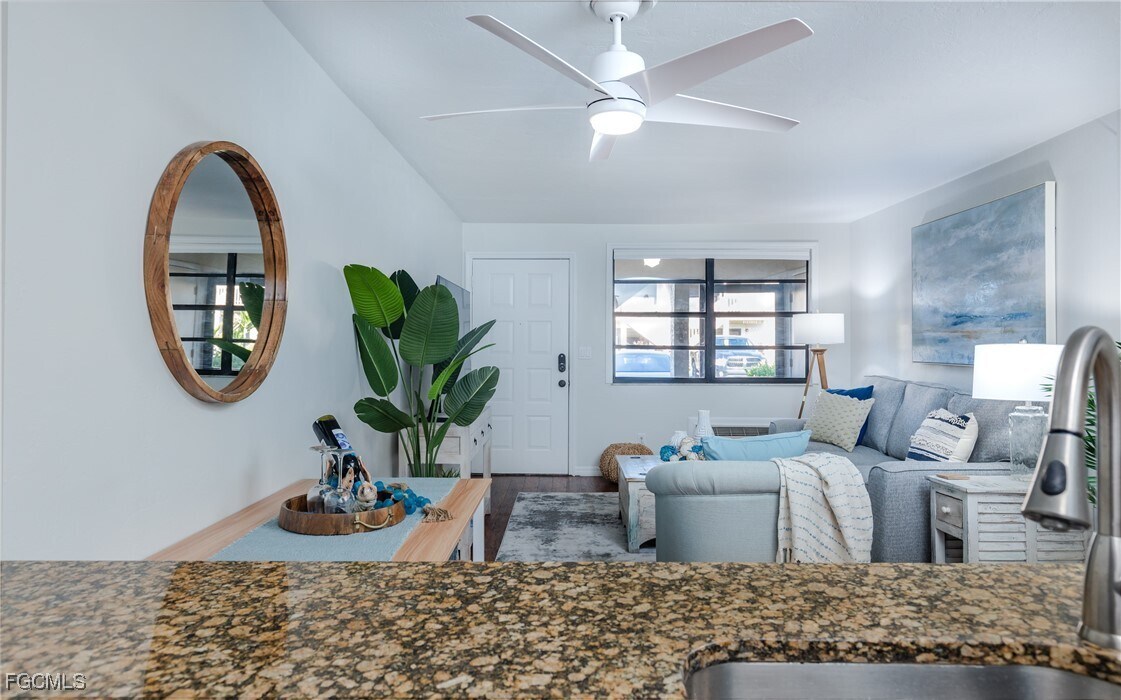 Foto principal - 9350 Lennex Ln