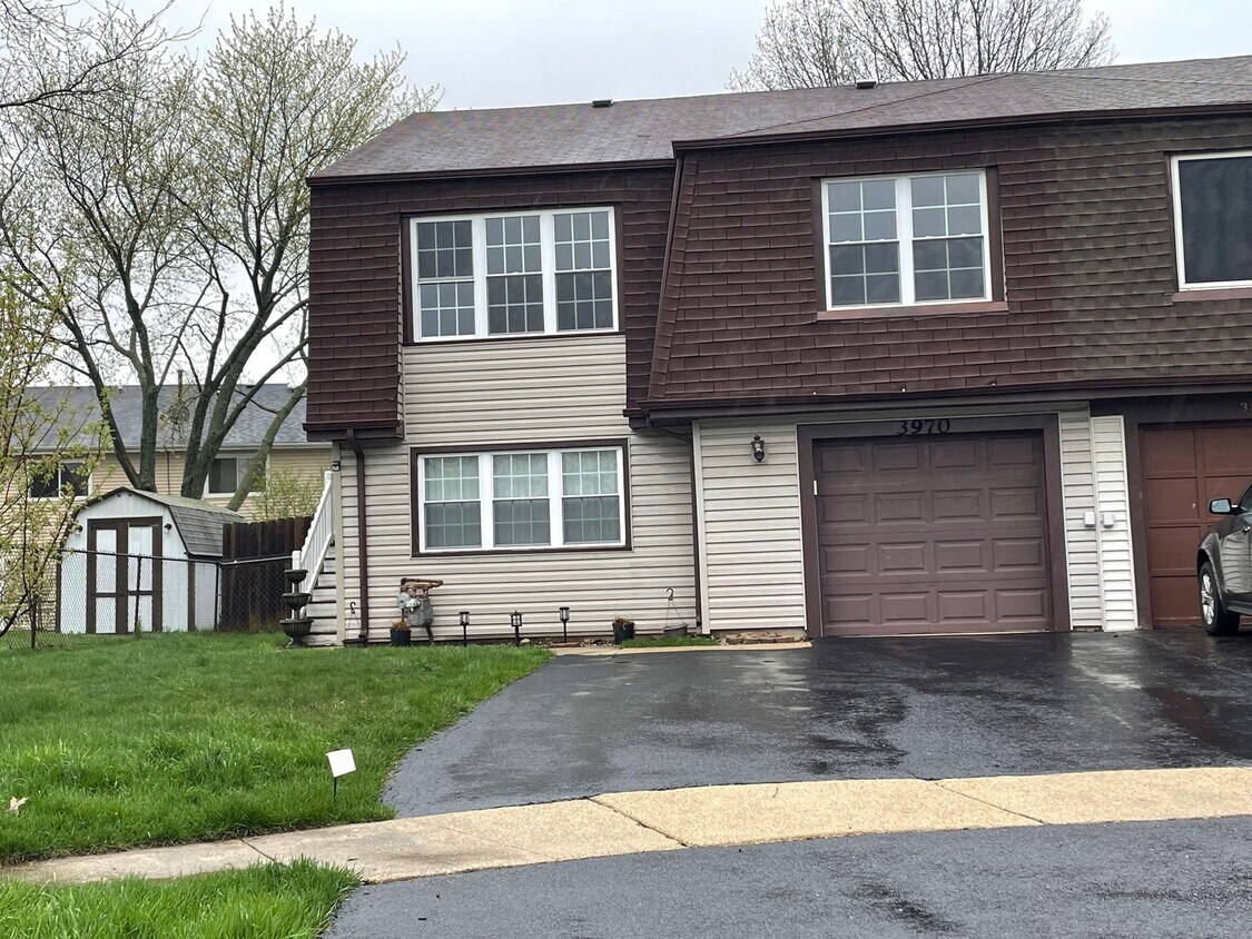 3970 Sandpiper Dr, Hanover Park, IL 60133 Condo for Rent in Hanover