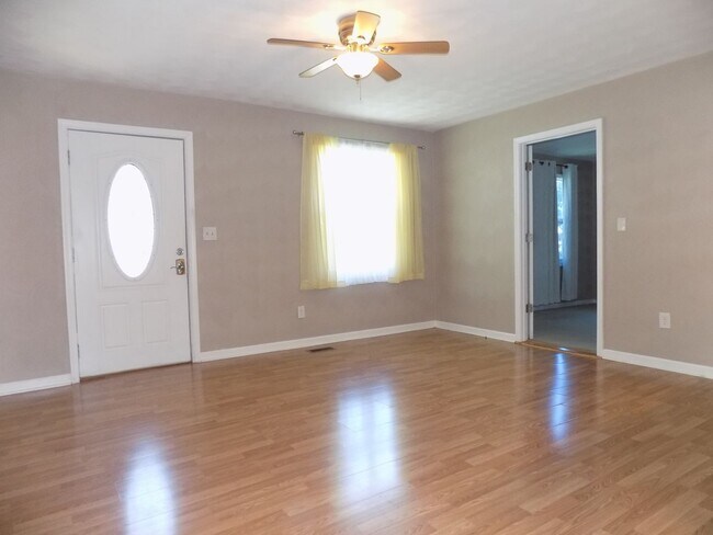 Foto del edificio - Single Story Living - HAMPTON ROADS subdiv...