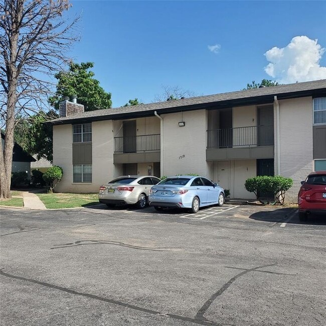 Foto del edificio - 1719 E Lindsey St