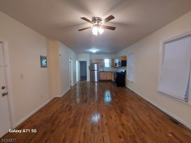 Foto del edificio - 309 7th Ave W