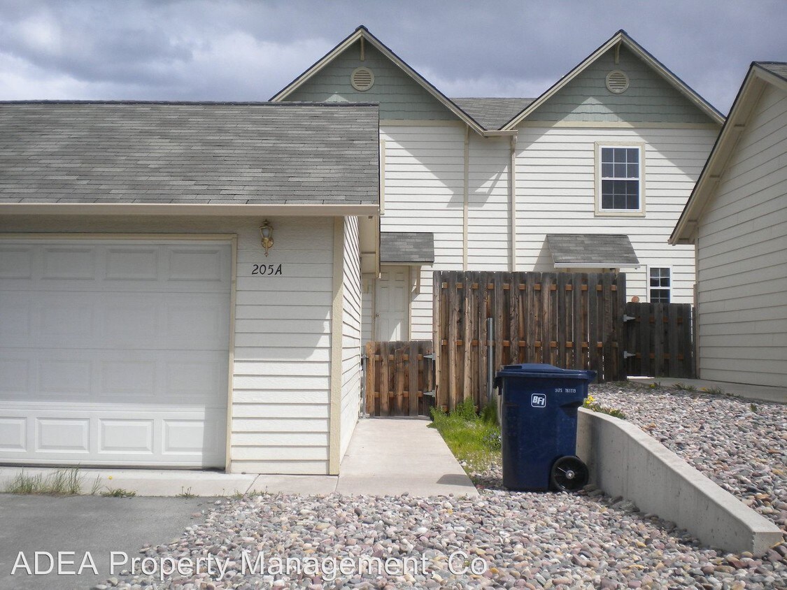 Building Photo - 3001 Bancroft St