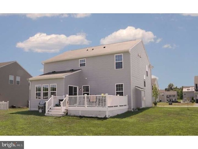 Building Photo - 32 Loganberry Terrace