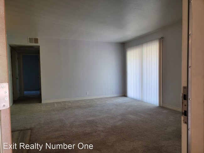 Building Photo - 2 br, 1 bath House - 5001 River Glen Drive...