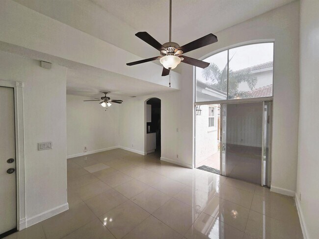 Foto del edificio - 533 NW 47th Ave