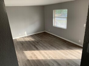 Second Street photo'