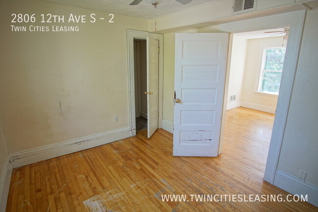 Building Photo - 2806 12th Ave S