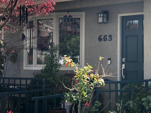 Primary Photo - 653 Mountain View Ave