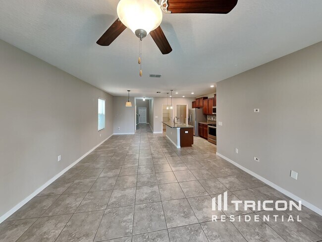 Building Photo - 17007 Peaceful Valley Dr