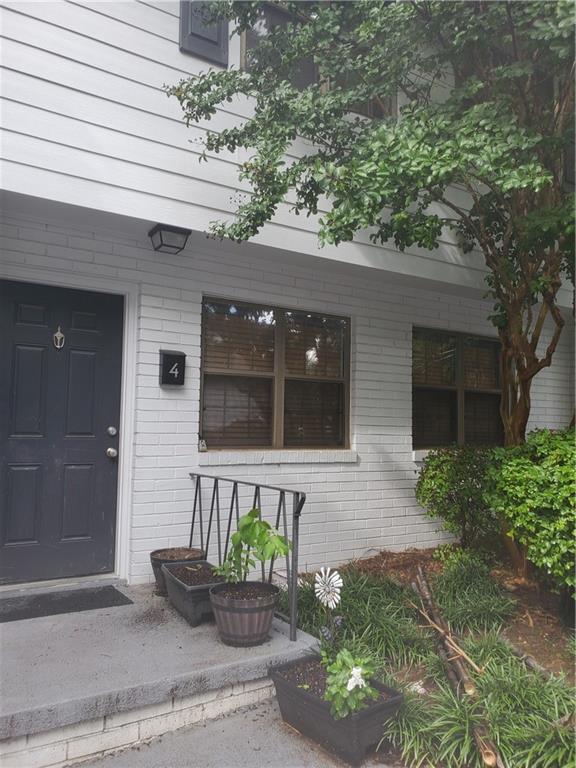 Primary Photo - 1689 Briarcliff Pl NE