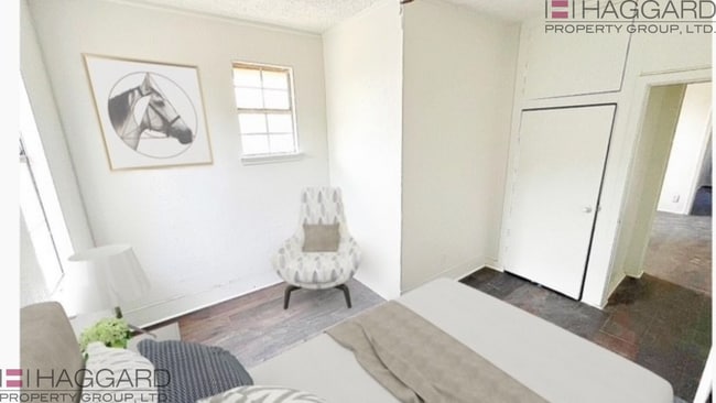 Building Photo - Walking Distance to the Stockyards!