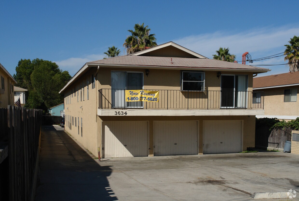 Primary Photo - 3634 S Barcelona St