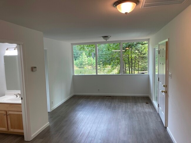 Building Photo - 108 Wild Primrose Ln