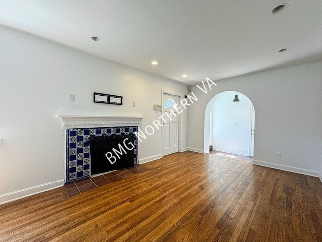 Foto del edificio - 6600 Braddock Rd